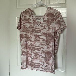 Mudd Road-trip v-neck Tee